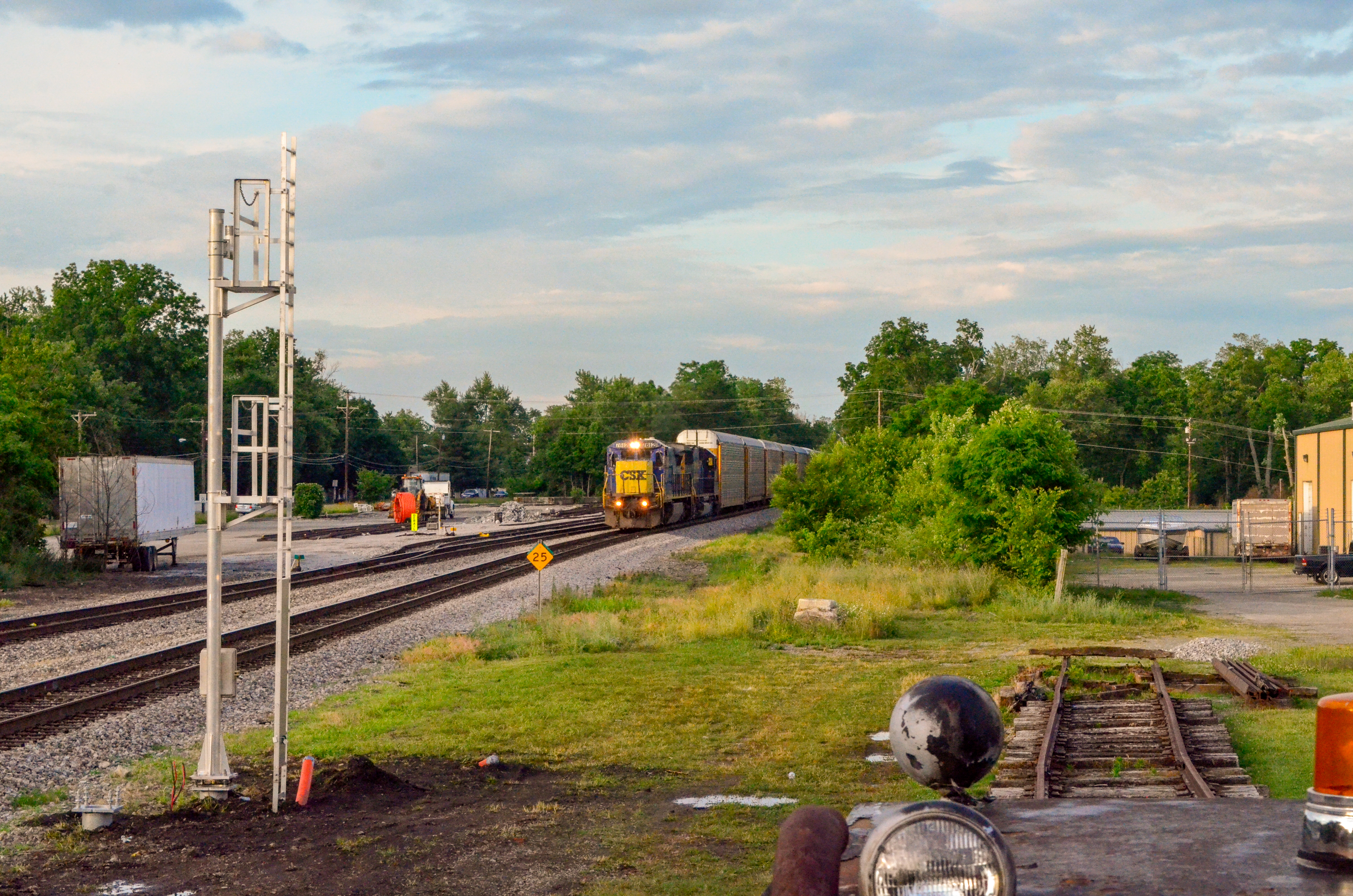 CSX C40-8 & SD50 Locomotives passing by the Museum